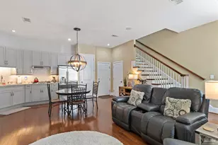 207 W Jackson St, Pensacola, FL 32501 - Photo 5