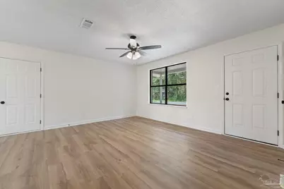 5429 Camille Gardens Cir, Milton, FL 32570 - Photo 13