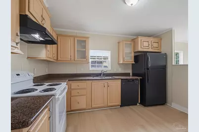 811 N D St, Pensacola, FL 32501 - Photo 17