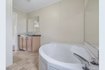 811 N D St, Pensacola, FL 32501 - Photo 35