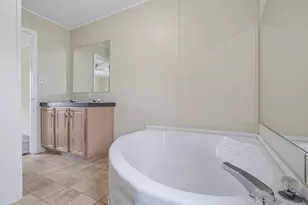 811 N D St, Pensacola, FL 32501 - Photo 35