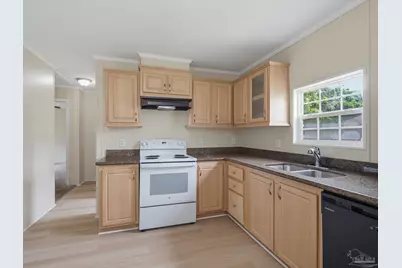 811 N D St, Pensacola, FL 32501 - Photo 21