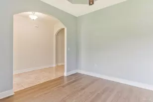 909 Deniro Court, Cantonment, FL 32533 - Photo 9