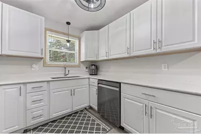 2907 Donley St, Pensacola, FL 32526 - Photo 9