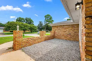 5407 Admiral Doyle Dr, Pensacola, FL 32506 - Photo 3