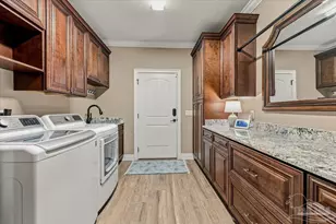 7604 N Shores Dr, Navarre, FL 32566 - Photo 39