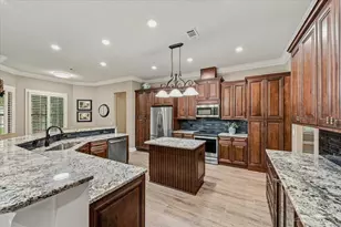 7604 N Shores Dr, Navarre, FL 32566 - Photo 9