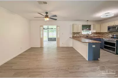 5535 Debbie Dr, Milton, FL 32570 - Photo 5