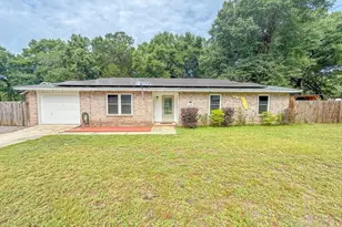 5535 Debbie Dr, Milton, FL 32570 - Photo 1