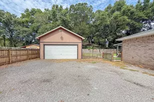 5535 Debbie Dr, Milton, FL 32570 - Photo 33