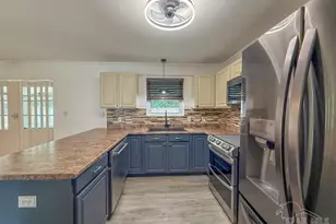 5535 Debbie Dr, Milton, FL 32570 - Photo 9