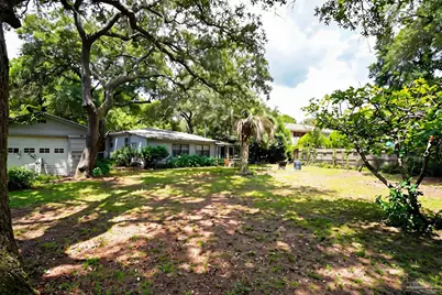 3052 Safronia Shores Rd, Navarre, FL 32566 - Photo 3