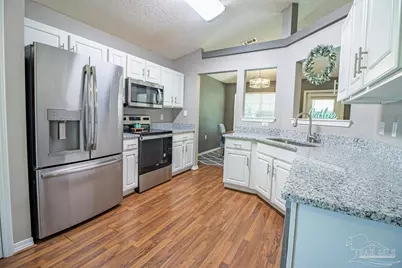 1053 Brownfield Rd, Pensacola, FL 32526 - Photo 13
