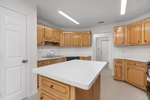 9568 Brentwood Blvd, Navarre, FL 32566 - Photo 15