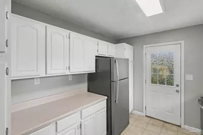 6810 Myra Ln, Molino, FL 32577 - Photo 9