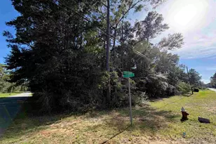 000 De La Rue Dr, Milton, FL 32583 - Photo 1