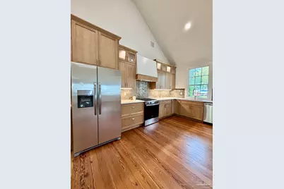 217 N Barcelona, Pensacola, FL 32502 - Photo 3