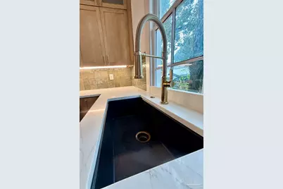 217 N Barcelona, Pensacola, FL 32502 - Photo 5