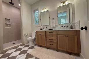 217 N Barcelona, Pensacola, FL 32502 - Photo 37