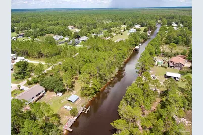 8025 Virginia Ln, Milton, FL 32583 - Photo 9