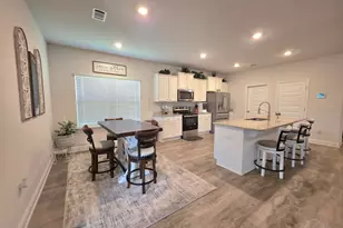 8055 Silver Maple Dr, Milton, FL 32583 - Photo 5