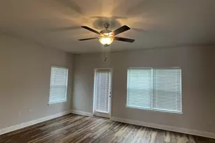 384 Hilburn Ln, Pensacola, FL 32504 - Photo 9