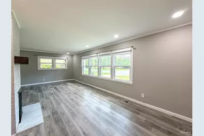 1815 Hallmark Dr, Pensacola, FL 32503 - Photo 5