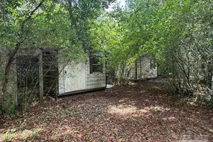 2127 S Fairfield Dr, Pensacola, FL 32507 - Photo 5
