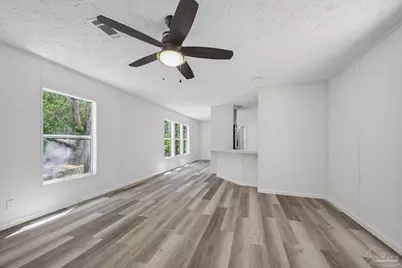 2981 Crittenden Dr, Navarre, FL 32566 - Photo 9