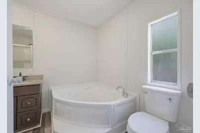 2981 Crittenden Dr, Navarre, FL 32566 - Photo 29