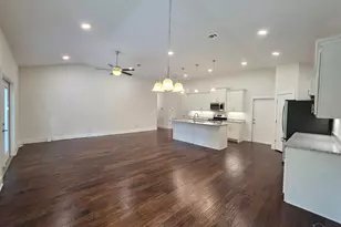 4570 Omaha Dr, Pensacola, FL 32507 - Photo 9