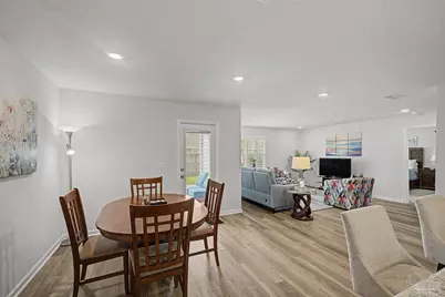 5976 Laurel Oak Dr, Pensacola, FL 32526 - Photo 15