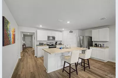 5976 Laurel Oak Dr, Pensacola, FL 32526 - Photo 1