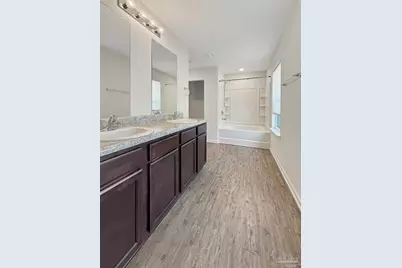 5777 Blackhorse Cir, Pensacola, FL 32526 - Photo 9