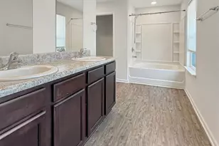 5777 Blackhorse Cir, Pensacola, FL 32526 - Photo 9