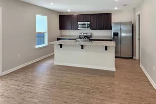 5777 Blackhorse Cir, Pensacola, FL 32526 - Photo 3