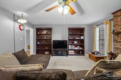 5969 Somerset Dr, Pensacola, FL 32526 - Photo 9