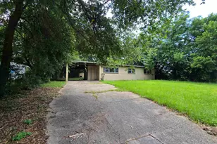 102 Emerald Ave, Pensacola, FL 32505 - Photo 1