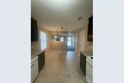 10047 Hillview Rd, Pensacola, FL 32514 - Photo 5