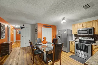 8813 Camshire Cir, Pensacola, FL 32507 - Photo 9