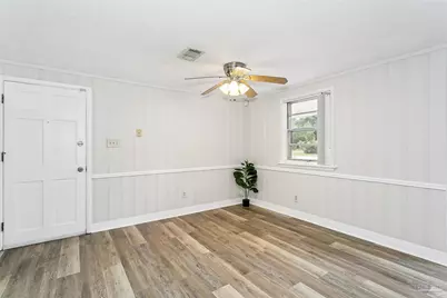 5805 St Elmo St, Pensacola, FL 32503 - Photo 9