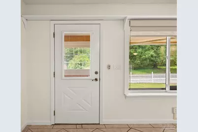1207 Suburban Dr, Pensacola, FL 32505 - Photo 7