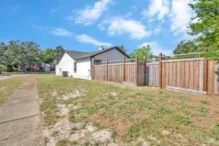 2743 Summertree Ln, Gulf Breeze, FL 32563 - Photo 61