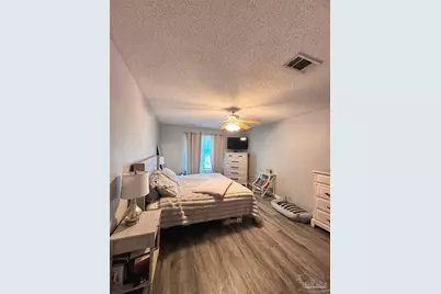 2404 Houston Cir, Gulf Breeze, FL 32563 - Photo 11