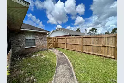 9046 Caribbean Dr, Pensacola, FL 32507 - Photo 37