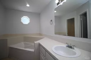 7679 Old Hickory Dr, Pensacola, FL 32507 - Photo 19