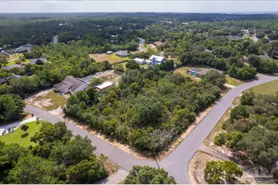 9425 Bone Bluff Dr, Navarre, FL 32566 - Photo 3