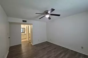 2303 W Michigan Ave, Pensacola, FL 32526 - Photo 9