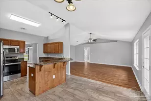 9939 Parker Lake Cir, Navarre, FL 32566 - Photo 11