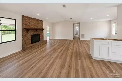 4301 Pace Ln, Milton, FL 32571 - Photo 11
